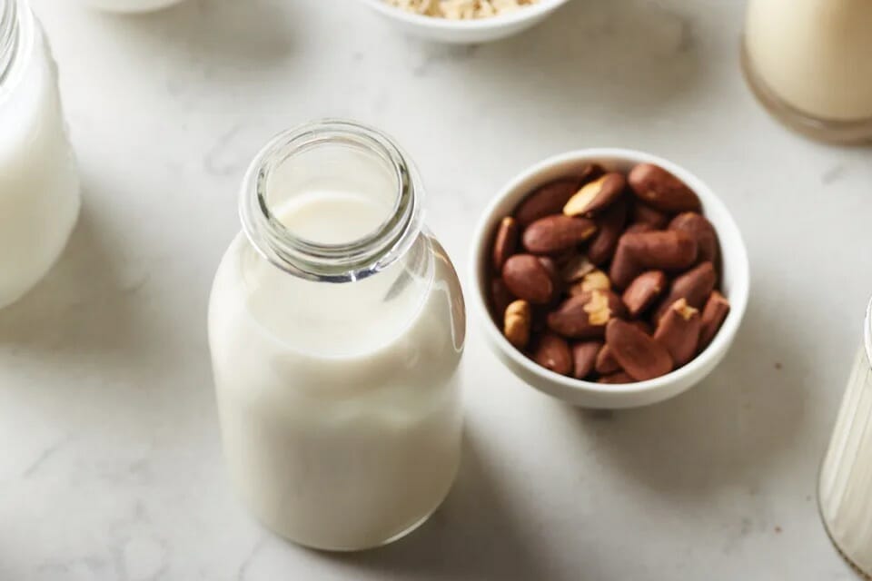 Mindbodygreen: Big Fan Of Alt Milks? This Expert Wants You To Know Something About Emulsifiers