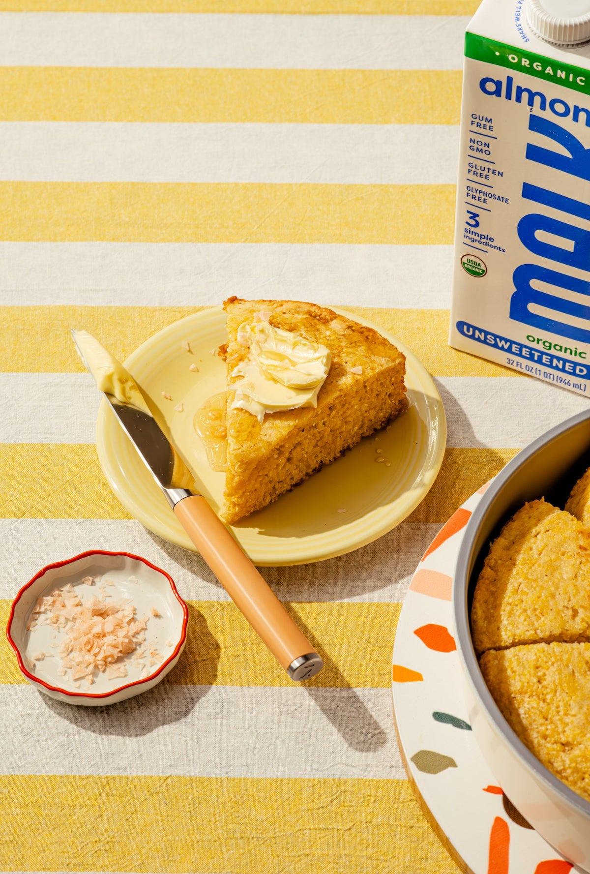 Easy Vegan Corn Bread with Unsweetened Almond MALK
